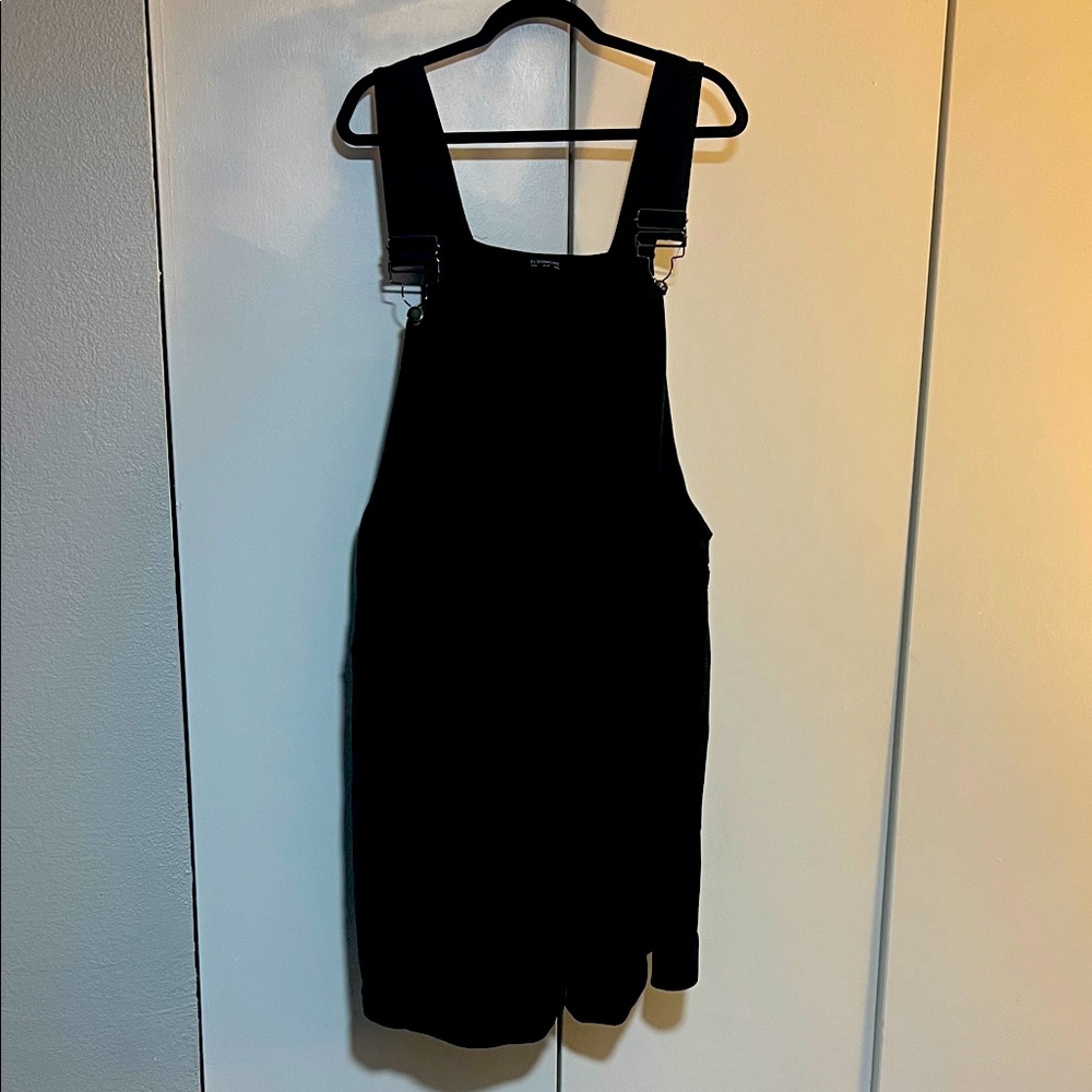 BloomChic Solid Pocket Drawstring Overall Romper